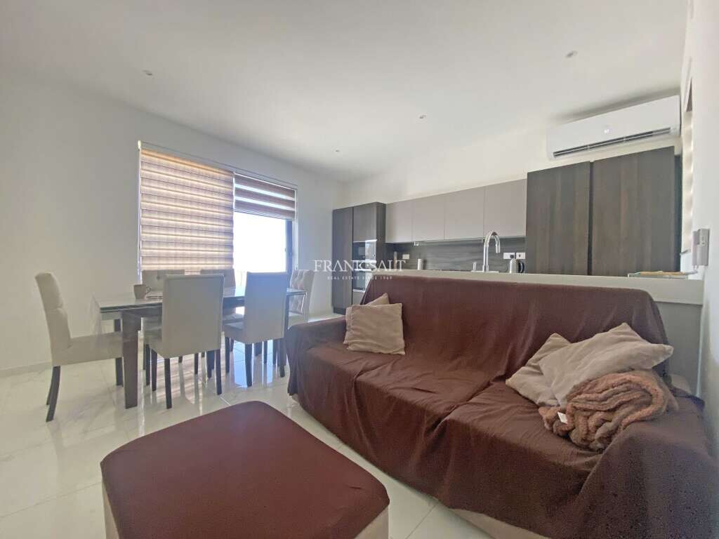 Пентхаус с 2 спальнями в Зуррик, Мальта № 8113