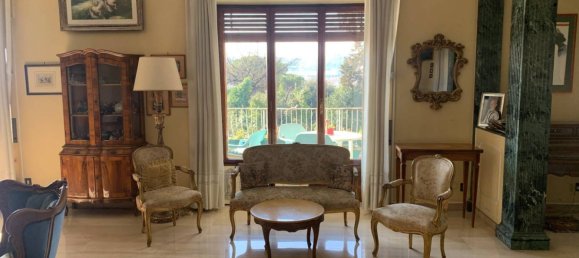 4 bedrooms Apartment in Rome, Italy No. 117570 13