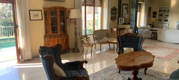 4 bedrooms Apartment in Rome, Italy No. 117570 21