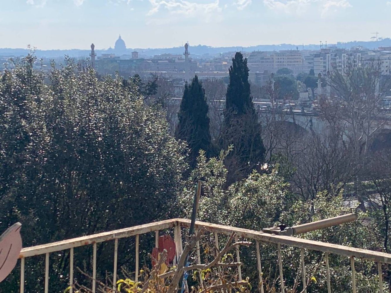 4 bedrooms Apartment in Rome, Italy No. 117570