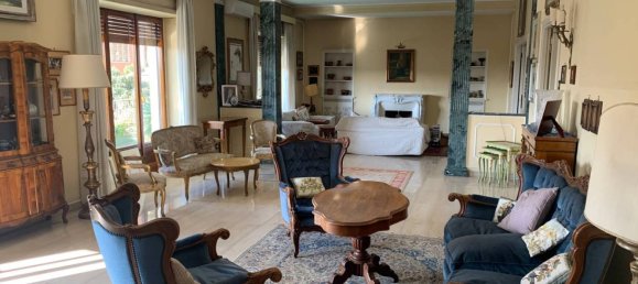 4 bedrooms Apartment in Rome, Italy No. 117570 20