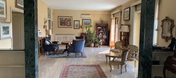 4 bedrooms Apartment in Rome, Italy No. 117570 8