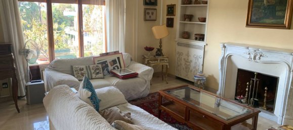 4 bedrooms Apartment in Rome, Italy No. 117570 10