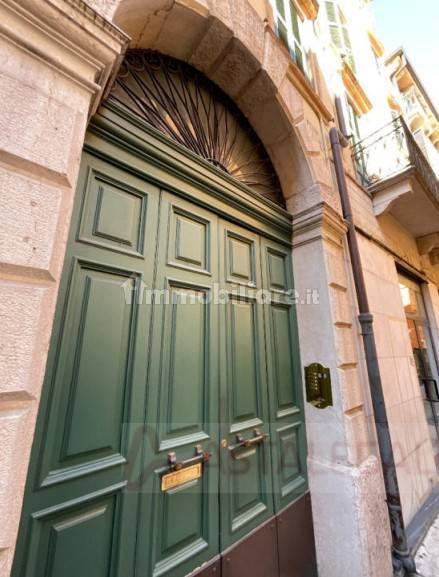 3 bedrooms Apartment in Verona, Italy No. 263076