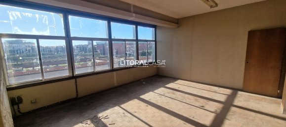 530m² Office in Aveiro, Portugal No. 104430 33