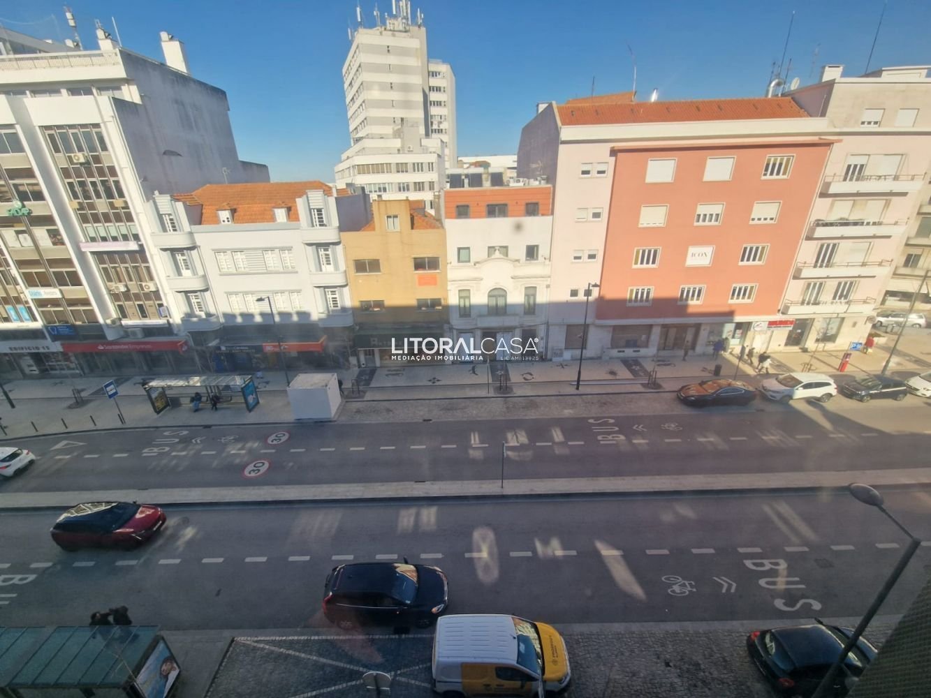 530m² Office in Aveiro, Portugal No. 104430