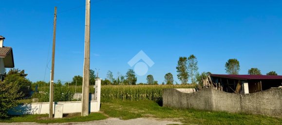 Grundstück in Pordenone, Italy 5750m², Nr. 359938 3