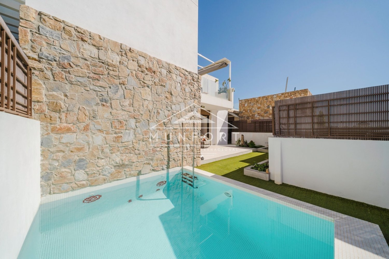 3 bedrooms Villa in Alicante, Spain No. 271640
