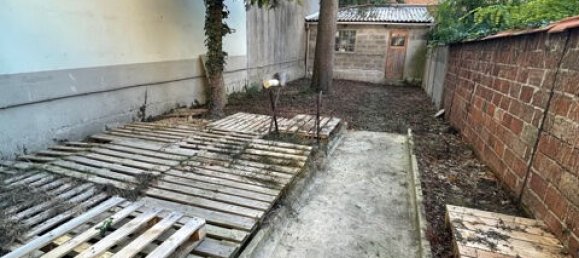 140m² Commercial property in Fontenay-sous-Bois, France No. 182175 3