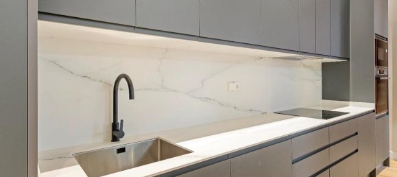 3 Schlafzimmer Wohnung in Ciutat Vella, Spain, Nr. 85832 5