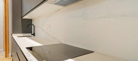 3 Schlafzimmer Wohnung in Ciutat Vella, Spain, Nr. 85832 6