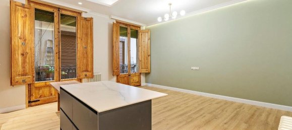 3 Schlafzimmer Wohnung in Ciutat Vella, Spain, Nr. 85832 4