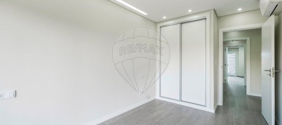 Lagerhaus in Odivelas, Portugal 211m², Nr. 64221 65