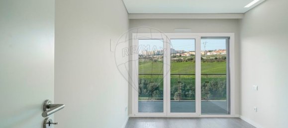 Lagerhaus in Odivelas, Portugal 211m², Nr. 64221 29