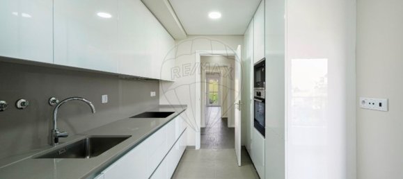 Lagerhaus in Odivelas, Portugal 211m², Nr. 64221 43