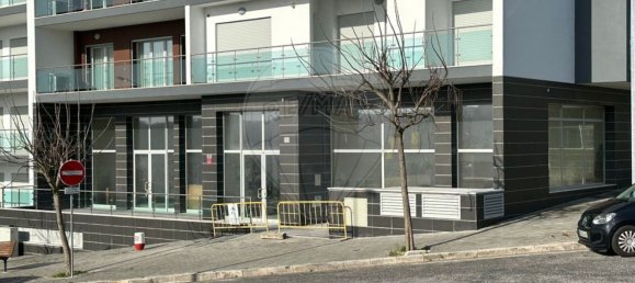 Lagerhaus in Odivelas, Portugal 211m², Nr. 64221 4