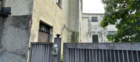 Almacén en Varese, Italy 678 m² No. 208545 3