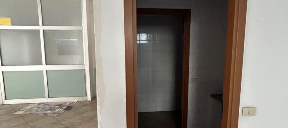 Almacén en Varese, Italy 678 m² No. 208545 11