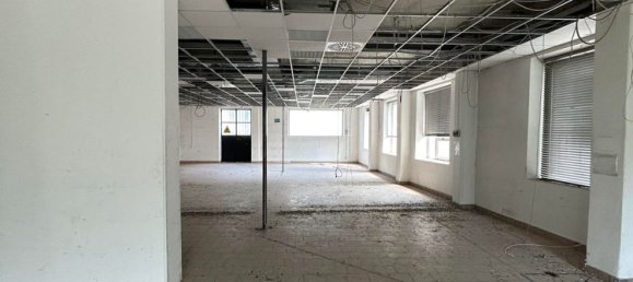 Almacén en Varese, Italy 678 m² No. 208545 19