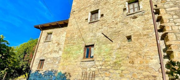 5 bedrooms House in Corte Brugnatella, Italy No. 340440 7