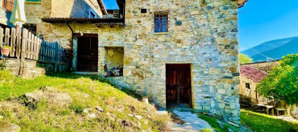 5 bedrooms House in Corte Brugnatella, Italy No. 340440 4