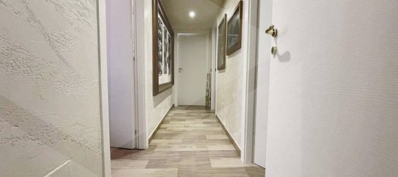 3 bedrooms Apartment in Rome, Italy No. 19919 12