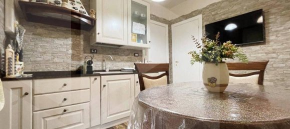 3 bedrooms Apartment in Rome, Italy No. 19919 9