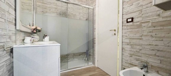 3 bedrooms Apartment in Rome, Italy No. 19919 25