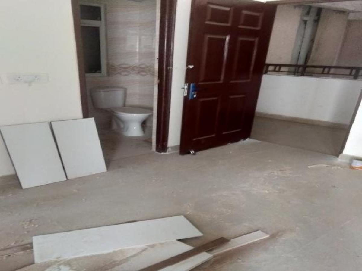 2 bedrooms House in Ghaziabad, India No. 10848