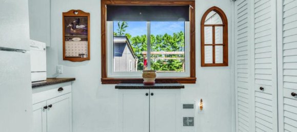 2 bedrooms House in Selkirk, Canada No. 638 11