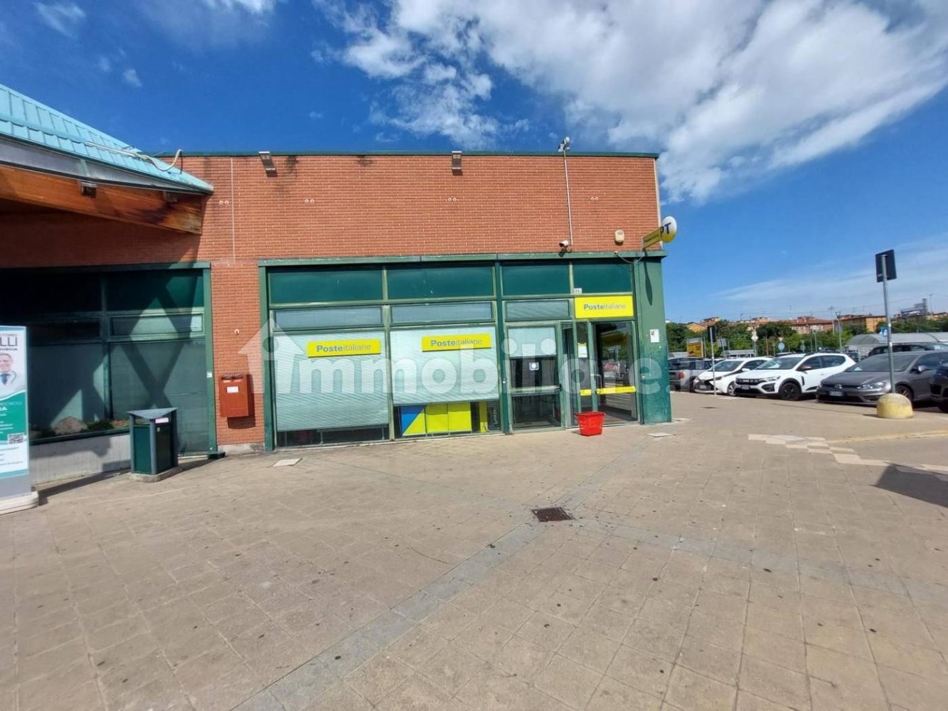 Propiedad comercial en Bologna, Italy 121 m² No. 317034