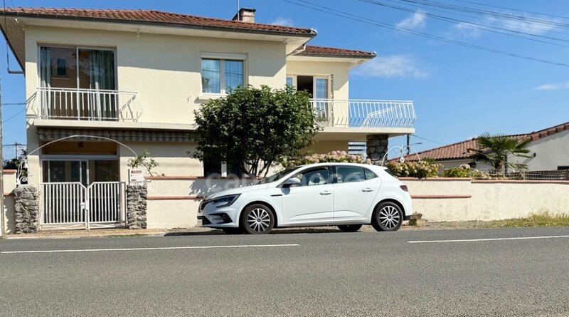 4 bedrooms Townhouse in Rieumes, France No. 296778