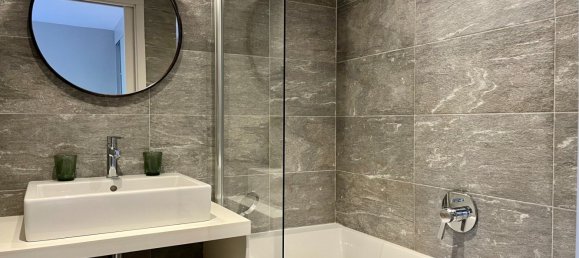 3 bedrooms Apartment in Les Belleville, France No. 1037 9