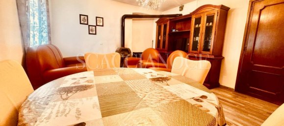 3 bedrooms House in Valdilana, Italy No. 355613 21