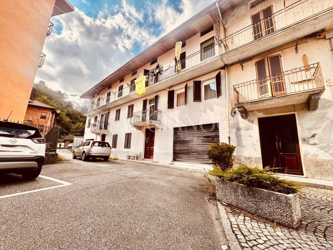 3 bedrooms House in Valdilana, Italy No. 355613