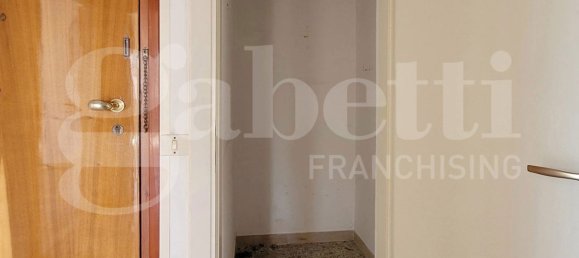 4 rooms Apartment in San Benedetto del Tronto, Italy No. 304477 3