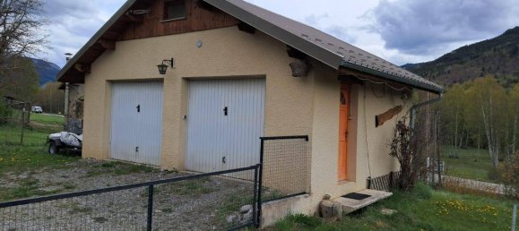 5 bedrooms House in Selonnet, France No. 329317 7