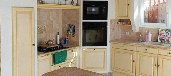 5 bedrooms House in Selonnet, France No. 329317 5