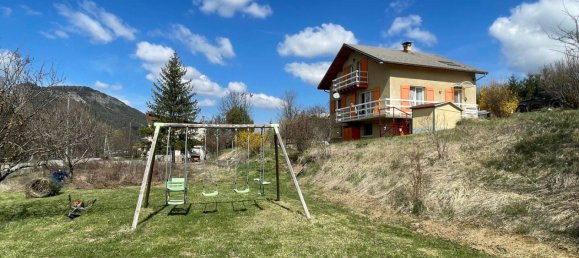 5 bedrooms House in Selonnet, France No. 329317 9