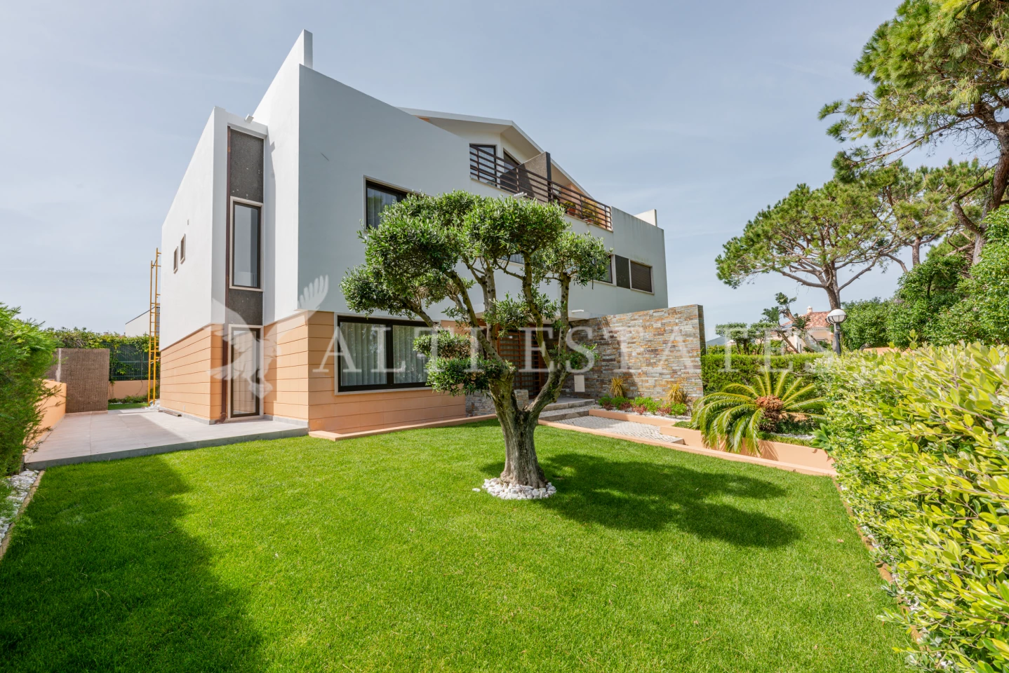 Casa de 4 dormitorios en Cascais, Portugal No. 115702
