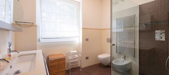 Вилла с 8 спальнями в Монтичелло Брианца, Италия № 265893 20