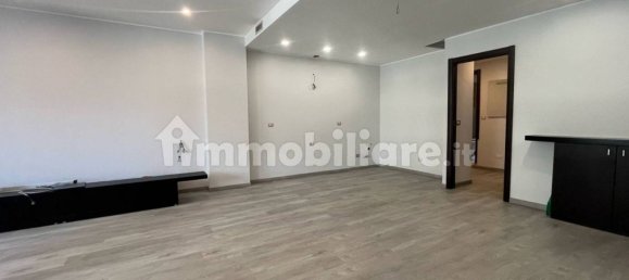 2 bedrooms Apartment in Milan, Italy No. 242030 3