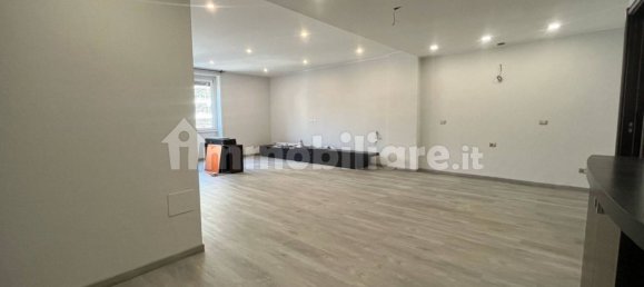 2 bedrooms Apartment in Milan, Italy No. 242030 4