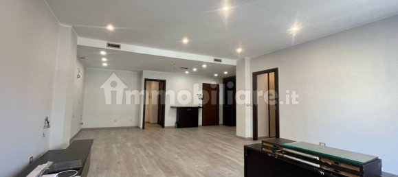 2 bedrooms Apartment in Milan, Italy No. 242030 5