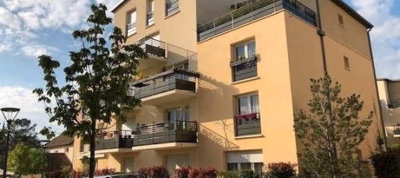 1 bedroom Apartment in Savigny-le-Temple, France No. 324682 3