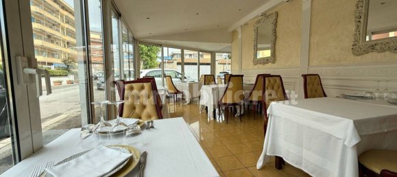 Коммерческая недвижимость 190м² в Фьюмичино, Италия № 333996 9