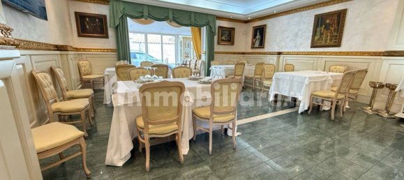 Коммерческая недвижимость 190м² в Фьюмичино, Италия № 333996 15