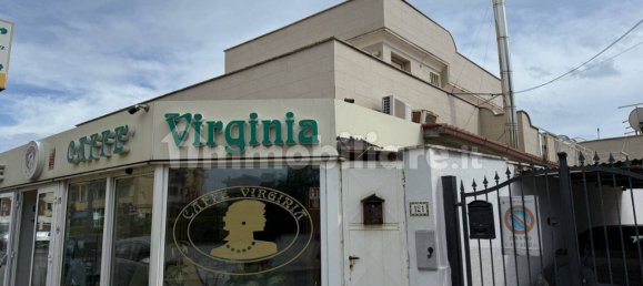 Коммерческая недвижимость 190м² в Фьюмичино, Италия № 333996 4