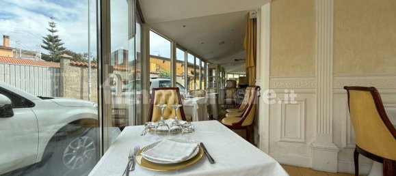 Коммерческая недвижимость 190м² в Фьюмичино, Италия № 333996 11