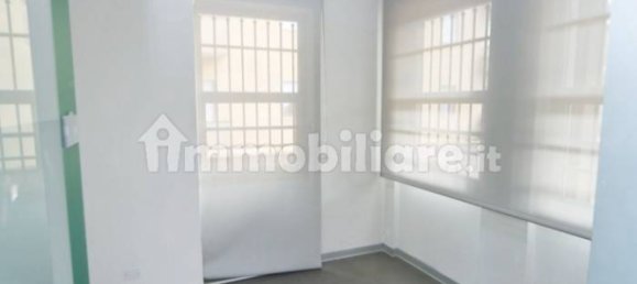 4-Zimmer Gewerbliche Immobilie in Rescaldina, Italy, Nr. 56682 10